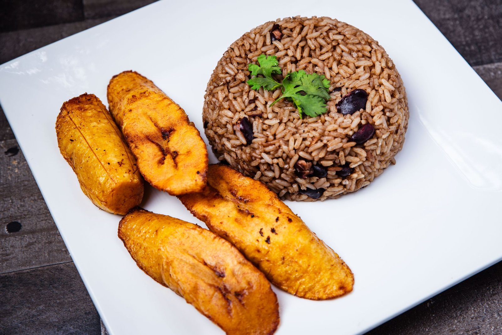 Resto chez MarieSPÉCIALITÉS CRÉOLES, cuisine Haitian à Montréal